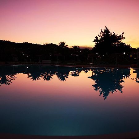 Rey Beach Club Monte Nai Luaran gambar