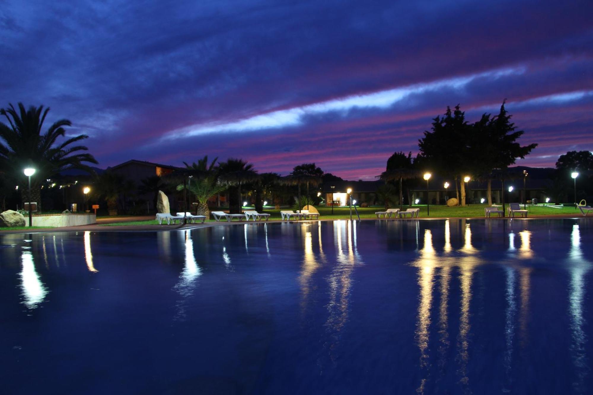Rey Beach Club Monte Nai Luaran gambar